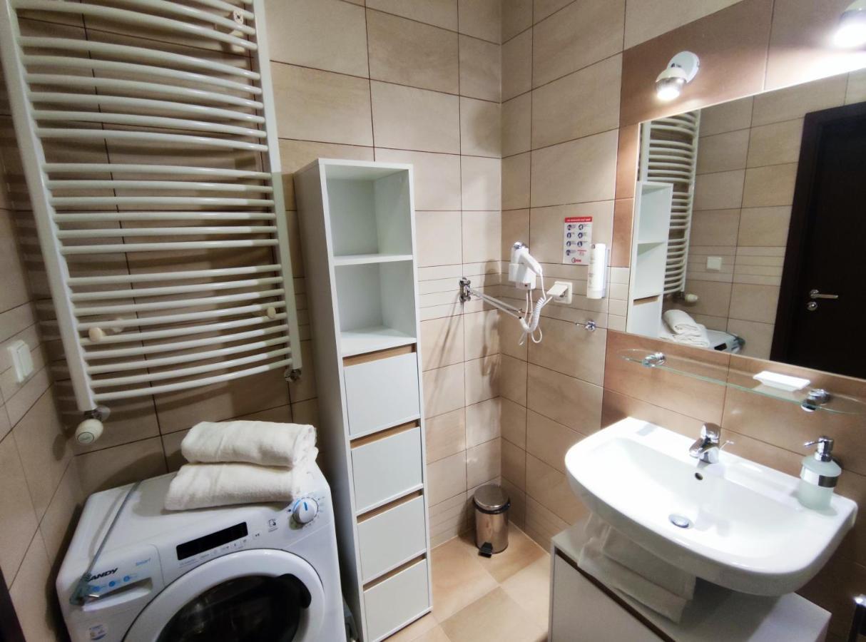 Apartament Przy Hotelu Aquarius Kołobrzeg Esterno foto
