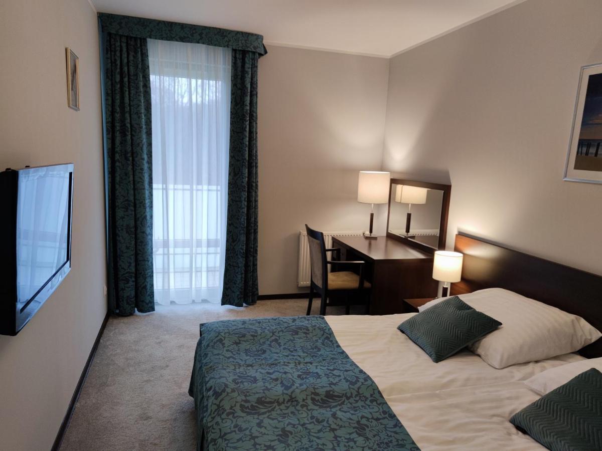 Apartament Przy Hotelu Aquarius Kołobrzeg Esterno foto